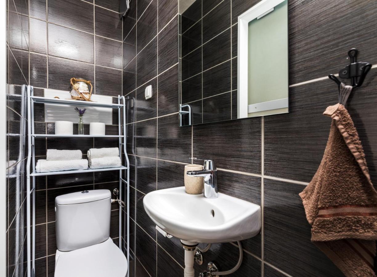 Studio Apartment Pinetree - Mali Lošinj Dış mekan fotoğraf
