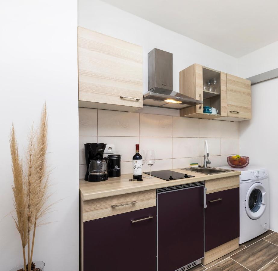 Studio Apartment Pinetree - Mali Lošinj Dış mekan fotoğraf